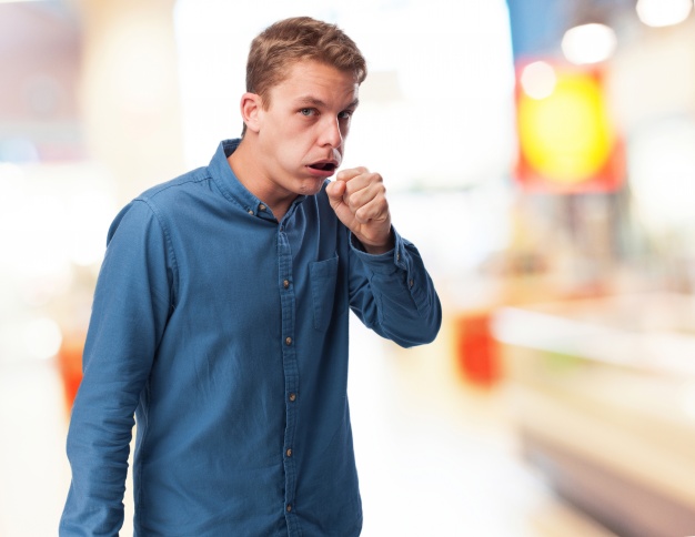 man making a gesture with his hand and mouth 1187 3188 - Das sind die tödlichsten übertragbaren Krankheiten.