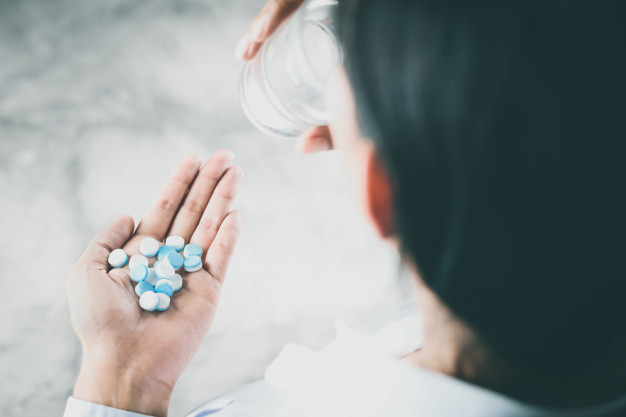 taking pill on morning befor work 57669 52 - Dies sind die häufigsten Ursachen für Arzneimittelresistenzen
