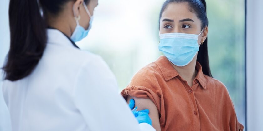 shutterstock 2383354209 840x420 - Warum Es (Noch) Keinen Malaria-Impfstoff Für Alle Länder Gibt